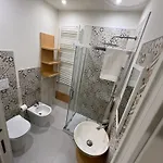 Rupella روشيلا لونيكا